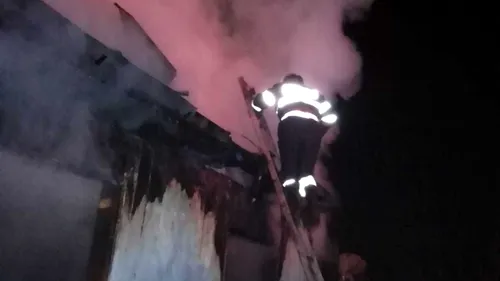 Incendiu în Vrancea. Un bărbat a murit în flăcările care i-au cuprins casa