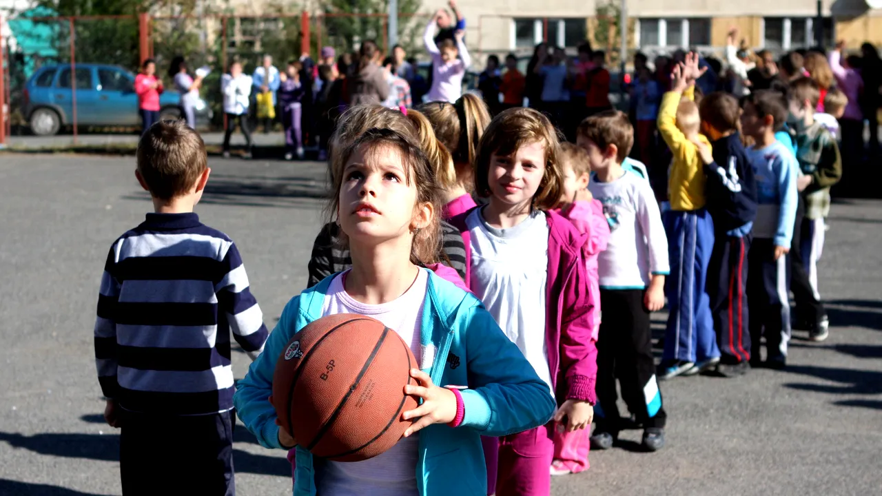 A apărut manualul de Educație Fizică și Sport. Vezi cum arată