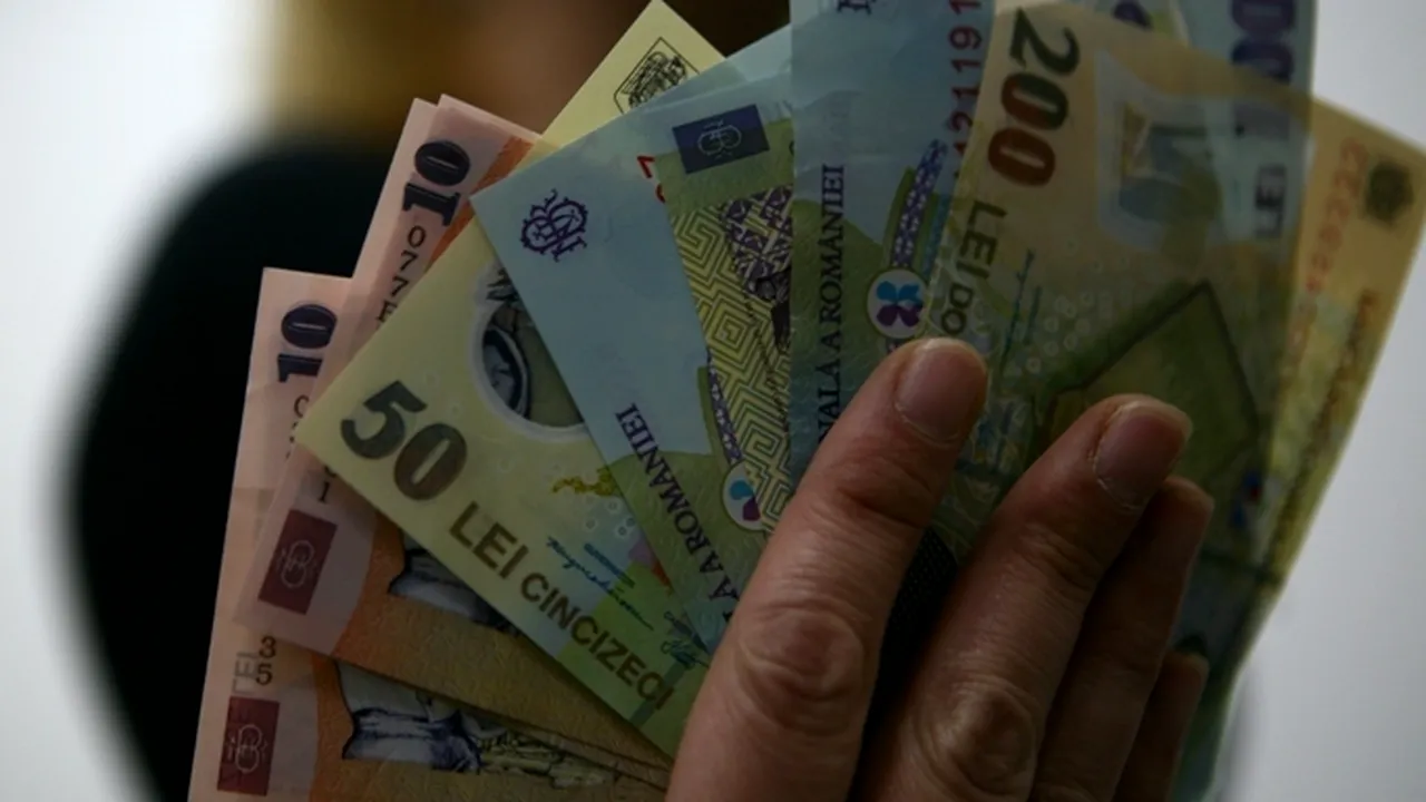 Procurorul care a jucat banii de fragrant a depus la instanță o adeverință că se tratează de 