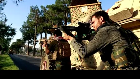 Talibanii au capturat mai multe orașe afgane. Se așteaptă cucerirea capitalei Kabul