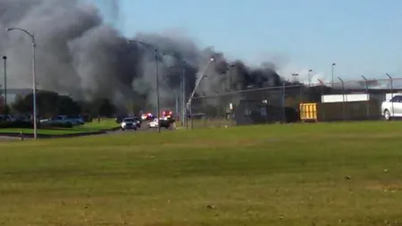 Cel puțin patru morți după ce un avion ușor s-a prăbușit pe o clădire, în Statele Unite