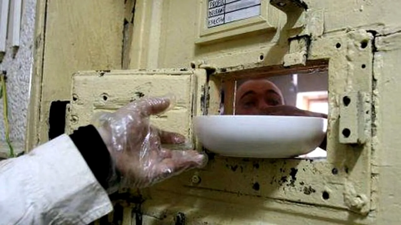Avem meniul! Ce mănâncă în fiecare zi pușcăriașii din Penitenciarul Gherla. Acuzații grave din partea unui deținut