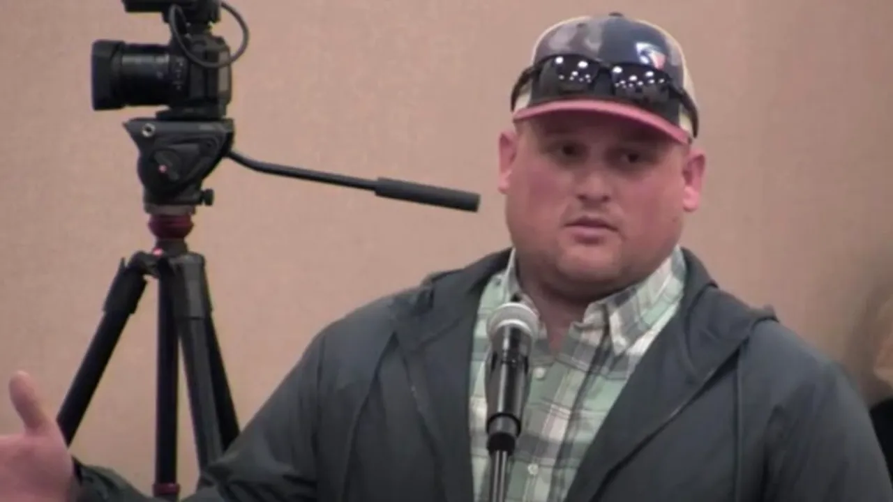 Liderul mișcării „fără mască” din Texas a murit de COVID-19, după ce a fost internat la ATI trei săptămâni. Cu ce s-a tratat el inițial