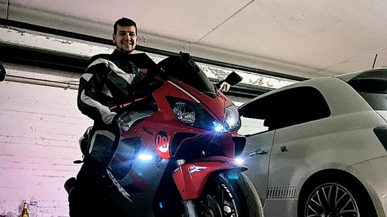 Destin cumplit: Alex, un tânăr de 24 de ani, a MURIT într-un accident de motocicletă, în Italia / El lasă în urmă o fetiță de doar 4 ani