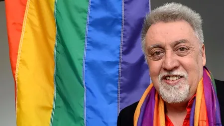 A murit Gilbert Baker, creatorul drapelului LGBT