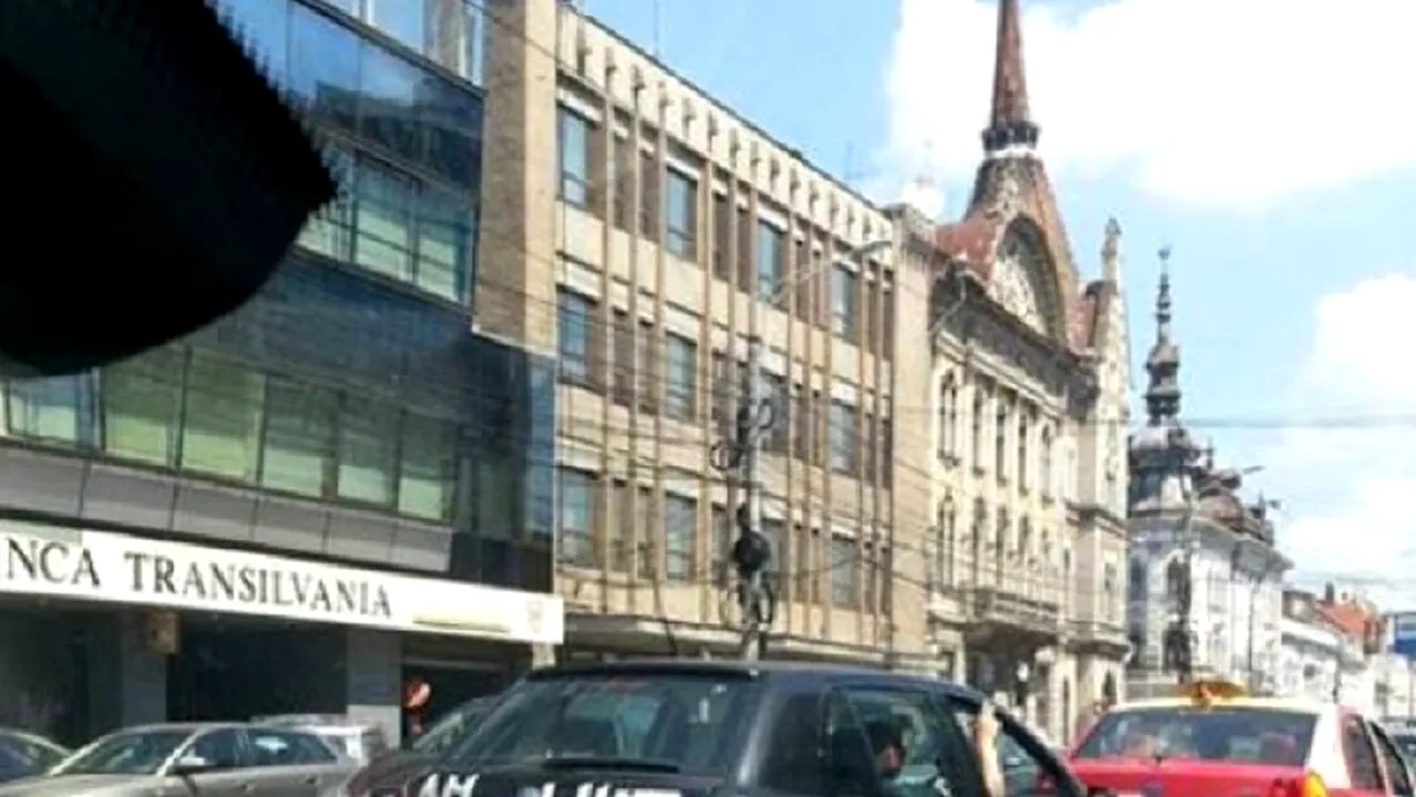 REZULTATE BAC 2013 EDU.RO. Cum a sărbătorit un elev că a luat examenul: ce și-a scris pe mașină