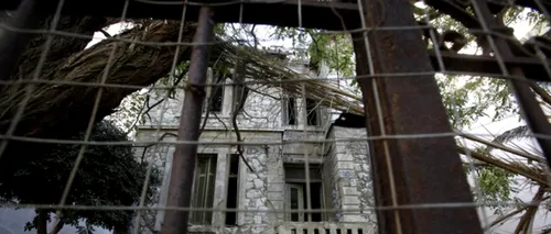 Statul elen scoate la licitație o casă bântuită. Cum sunt îndepărtați cumpărătorii de fantoma fostului proprietar