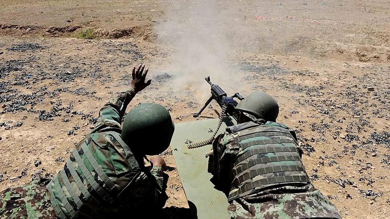 Trei militari NATO uciși în Afganistan, într-un atentat comis de un kamikaze călare pe un măgar