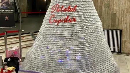 Coordonatorul centrului de vaccinare unde a fost realizat un brad din doze de vaccin consumate, amendat cu 90.000 de lei