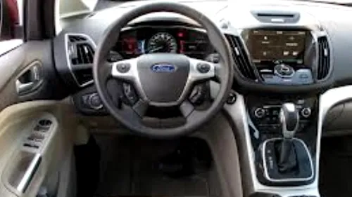 Ford recheamă în service 33.000 de mașini hibrid C-Max, pentru remedierea unor probleme