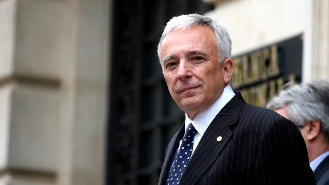 Isărescu: Îndeplinim cele 5 criterii de la Maastricht, dar nu putem adera la euro nici peste doi ani
