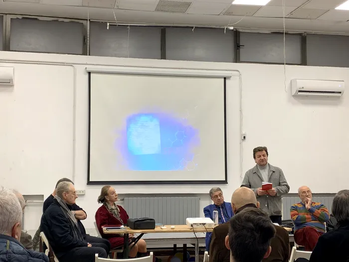 Directorul Muzeului Național al Literaturii Române, Ioan Cristescu, este de părere că scenariul de film semnat de Titus Popovici și Mircea Cornișteanu are o unitate