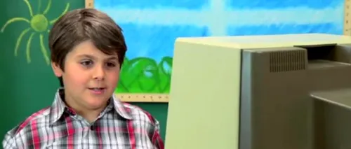 Cum reacționează câțiva copii care văd pentru prima dată un computer Apple vechi