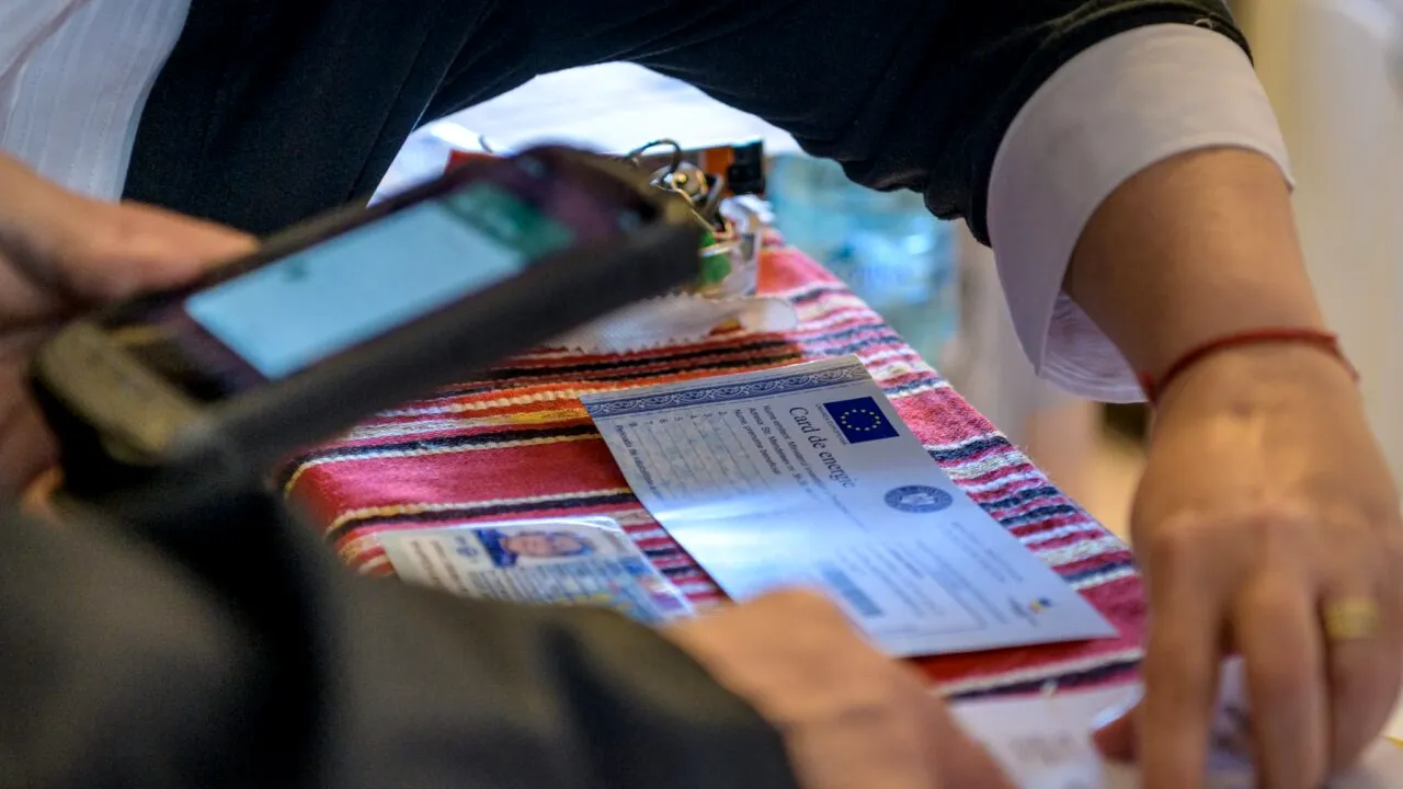 Ministerul Investițiilor și Proiectelor Europene: Numai în primele 8 ore s-au realizat peste 13.000 de plăți cu cardurile de energie, în valoare de aproape 4.380.000 lei