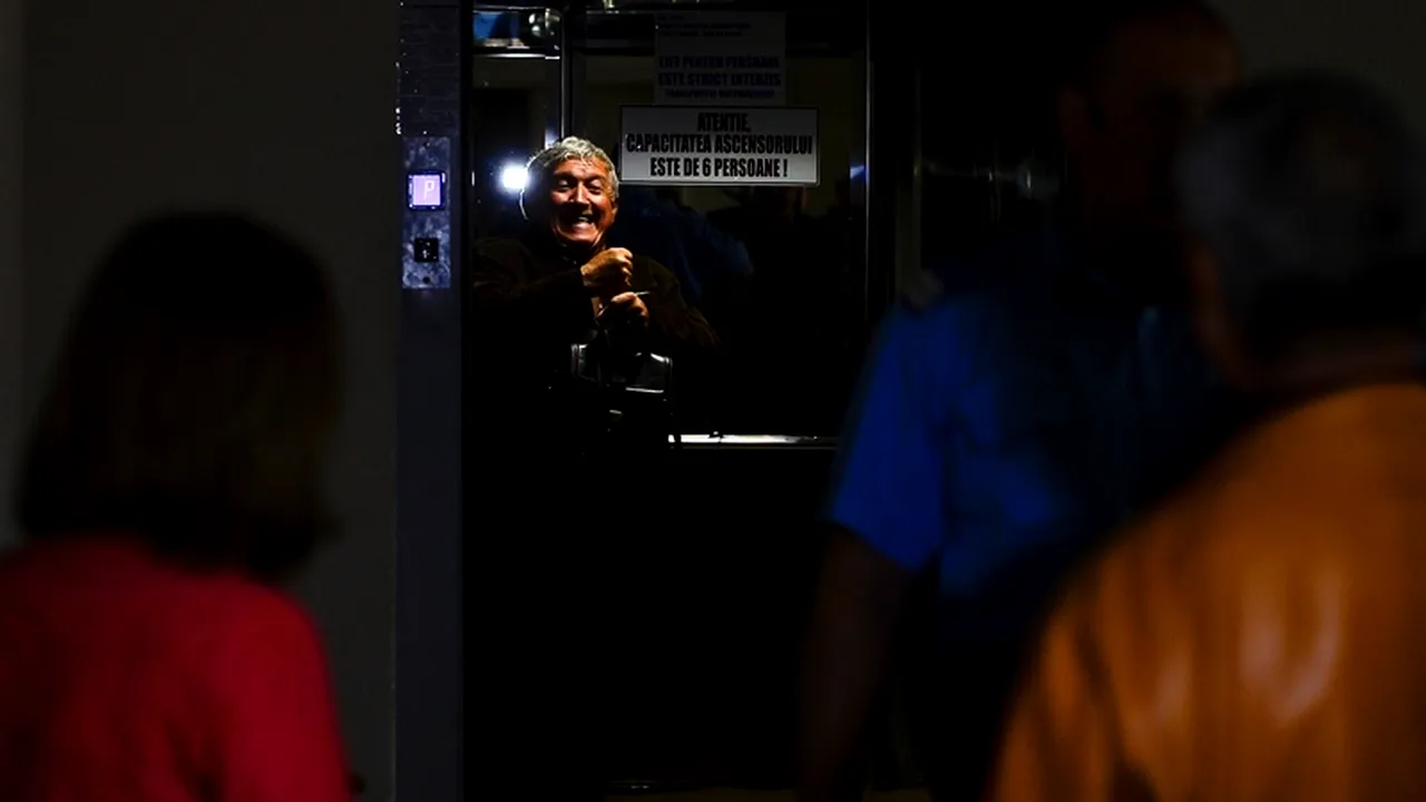 Mircea Diaconu, venit la BEC să-și ridice mandatul: Un loc în Parlamentul European nu e o reușită, o reușită e că în 1977 am luat premiul Uniunii Scriitorilor