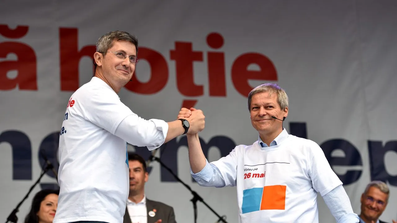 USR înghite PLUS. Prima mutare a fost deja făcută