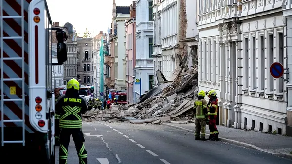MAE anunţă că „menține legătura cu apropiații celor doi cetățeni români”, daţi dispăruţi în explozia din Germania
