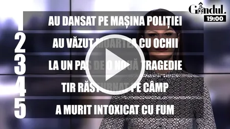 GÂNDUL NEWS. Doi tineri s-au filmat în timp ce dansau pe mașina de poliție