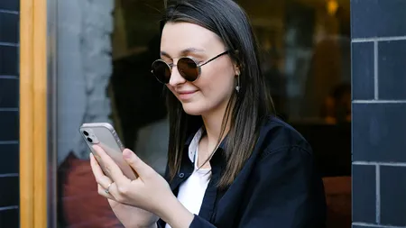 Ce a pățit Alexandra din Iași, după ce s-a cuplat pe internet cu un așa-zis soldat din SUA. Cine era 