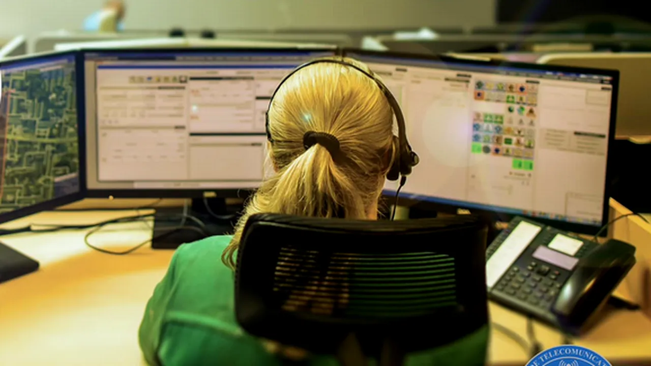 Adolescentă care voia să se sinucidă în România, SALVATĂ de apelul tatălui său la 112 din Olanda. Detaliul dintr-o fotografie, care a fost decisiv