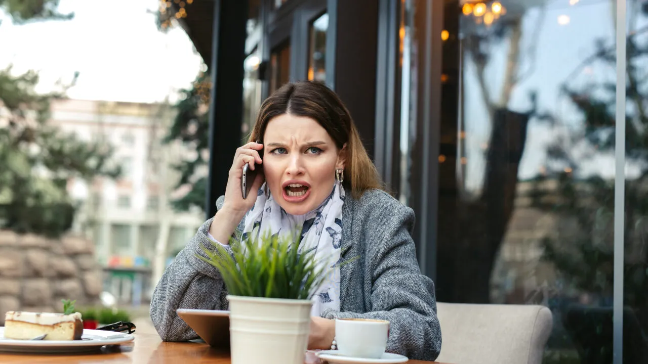 Cine sunt clienții care se plâng cel mai des la restaurant. Stereotipul „Karen”, care cere mereu să discute cu managerul, pare blând