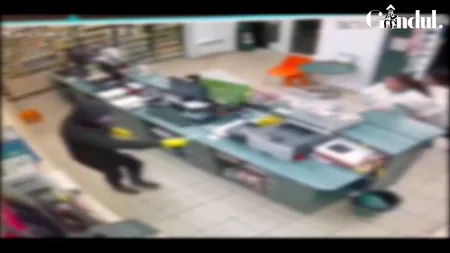 Bărbat arestat după ce a încercat să jefuiască o farmacie din București. Acesta ar fi dependent de jocuri de noroc | VIDEO
