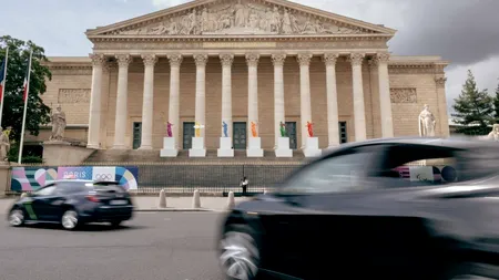 Bloomberg: UMILINȚA electorală suferită de Emmanuel Macron este un semnal de rău augur pentru Europa