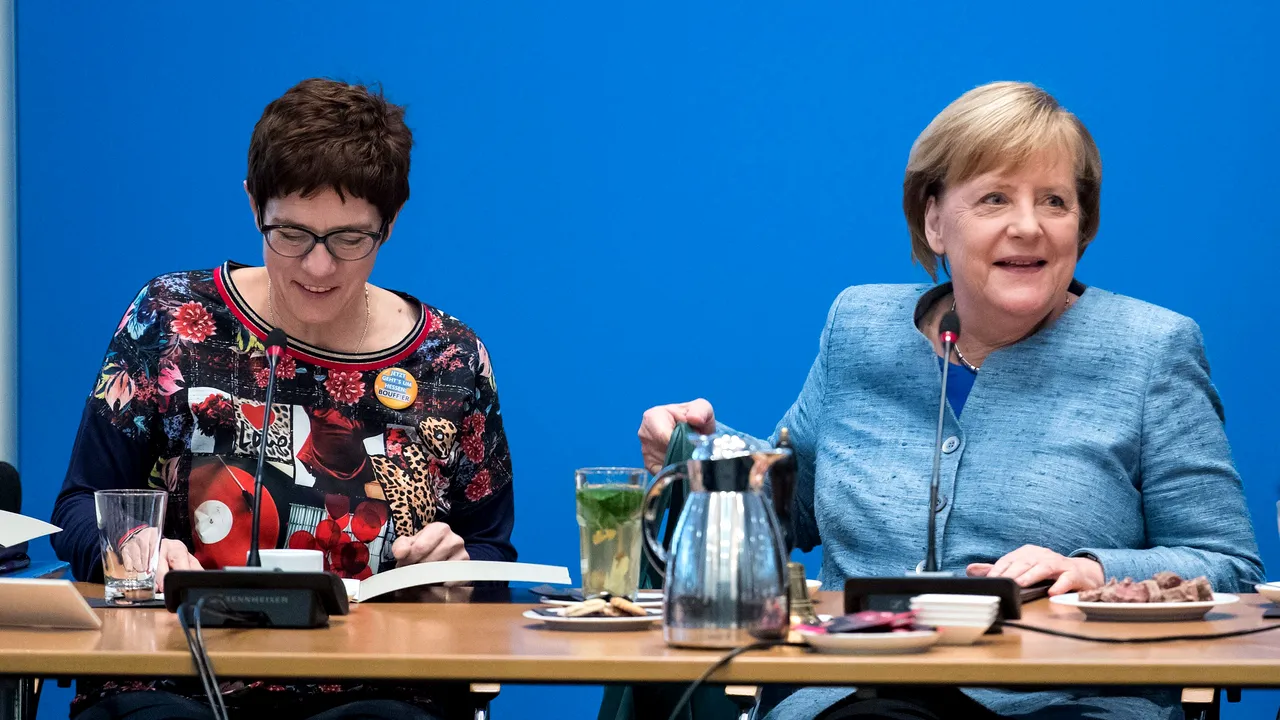 PROTEJATA LUI MERKEL. Cine ar putea să preia frâiele de la DOAMNA DE FIER