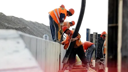 CNADNR estimează că va semna în august contractele pentru 3 loturi ale autostrăzii Lugoj-Deva