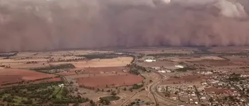 Imagini VIRALE din Australia. Norii groși de praf au transformat ziua în noapte - VIDEO