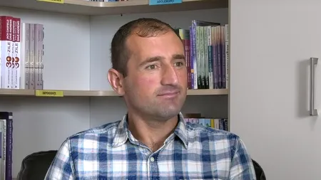 VIDEO| „Doctorii au vrut să-mi taie piciorul stâng. Ajunsesem să beau 4 litri de spirt pe zi”. Povestea lui Ghiță, tânărul care a băut primul litru de țuică la patru ani