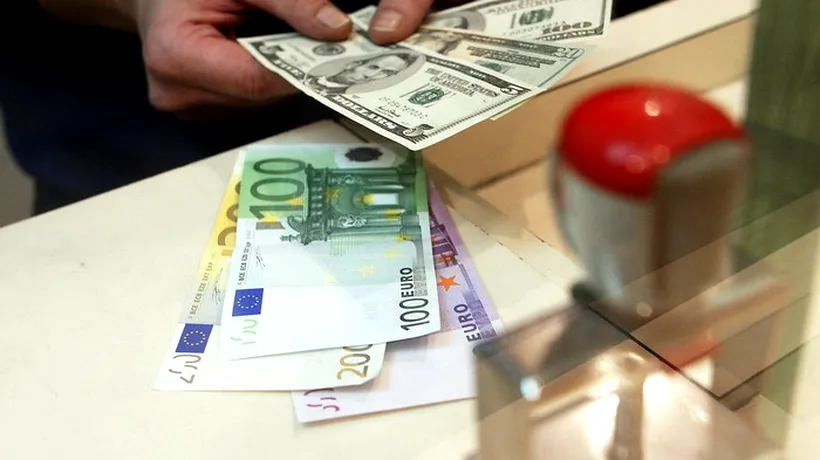 Dolarul a atins un nou record, dar cursul BNR pentru euro a fost sub cotația din piață