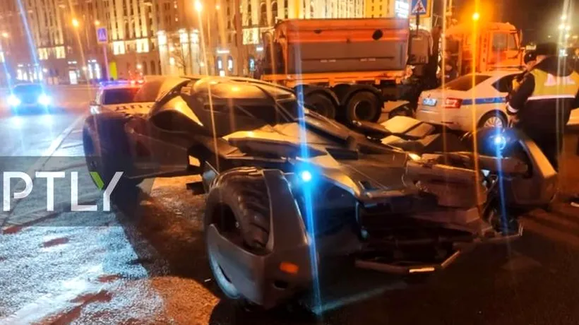 Replică a mașinii lui Batman, confiscată la Moscova. Cum ajunsese în capitala Rusiei și ce reguli de circulație încălcase şoferul