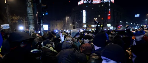 200 de persoane au protestat în Piața Universității. Marș către Piața Romană. Manifestația s-a încheiat după patru ore