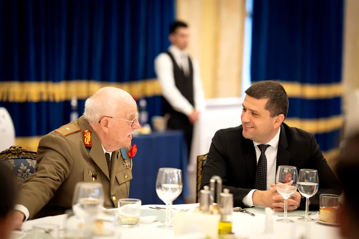 General Victor Guțu și Radu Miruță