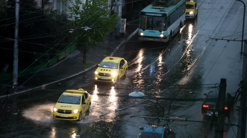 Cod galben de ploi și vijelii pentru Capitală! Mai mulți copaci au căzut în București! Recomandările ISU