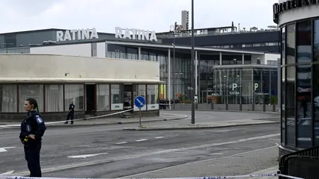 Mai multe persoane, ÎNJUNGHIATE într-un centru comercial din Finlanda