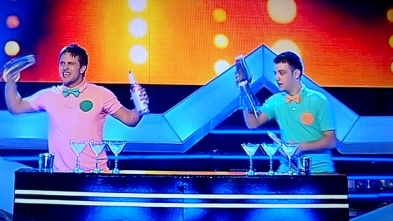 ROMÂNII AU TALENT, sezonul 2, FINALA 2012. Bar Session