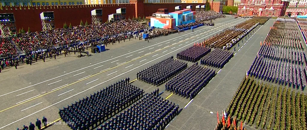 INTERNAȚIONAL. Franța arată pisica Americii. Macron, la dreapta lui Putin de Ziua Paradei, în Moscova!