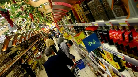 HARTA ALCOOLULUI în lume. Câte tone de vin și tărie vor bea românii de la Crăciun până la Sfântul Ion