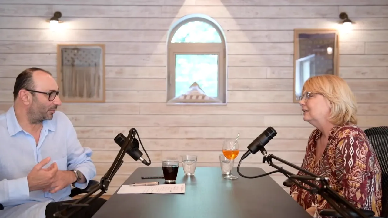 VIDEO | Emilia Popescu, la podcast-ul lui Marius Tucă: „M-am gândit că dacă un singur om trece prin ce trec eu, ca spectator, ca emoții, ca înălțare, ca o stare de beatitudine, asta aș dori eu să fac pe lume”