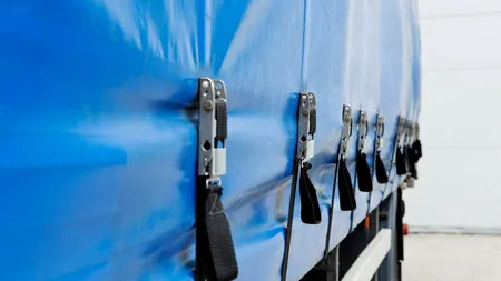 Un șofer de TIR român, amendat cu 270.000 de euro în Franța