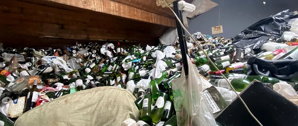 Ce a găsit proprietarul în locuința unui chiriaș care nu dusese gunoiul niciodată, în ultimii 10 ani