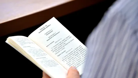 Curtea Constituțională: Hotărârea de revocare a Avocatului Poporului nu afectează valori și principii constituționale