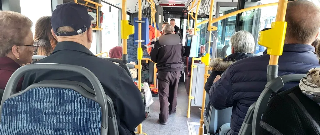 Ce a pățit acest tânăr după ce s-a dat CONTROLOR într-un autobuz din Cluj și a încercat să ceară bani pasagerilor fără bilet