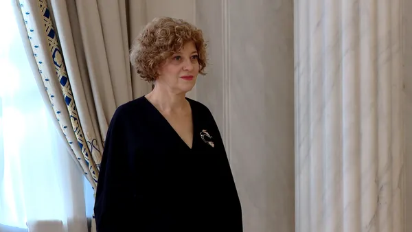 Vicepremierul Oana Gheorghiu își ia o marjă serioasă pentru reforma statului. „Este un proces de durată. Îi învățăm pe oameni ce este guvernanța”