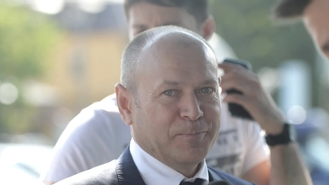 „Nici usturoi nu a mâncat, nici gura nu îi miroase