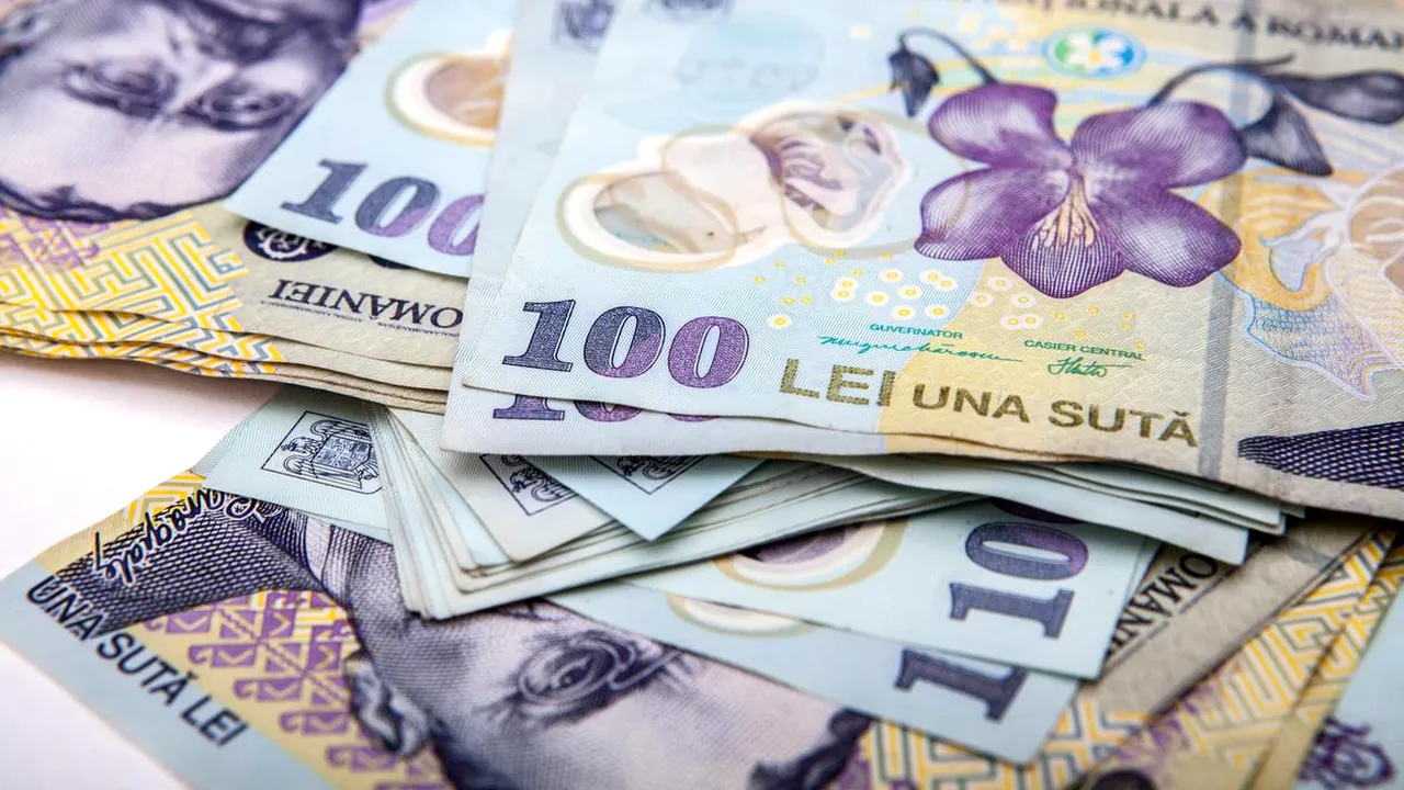 Ministrul Educației a anunțat când ar putea crește bursele elevilor