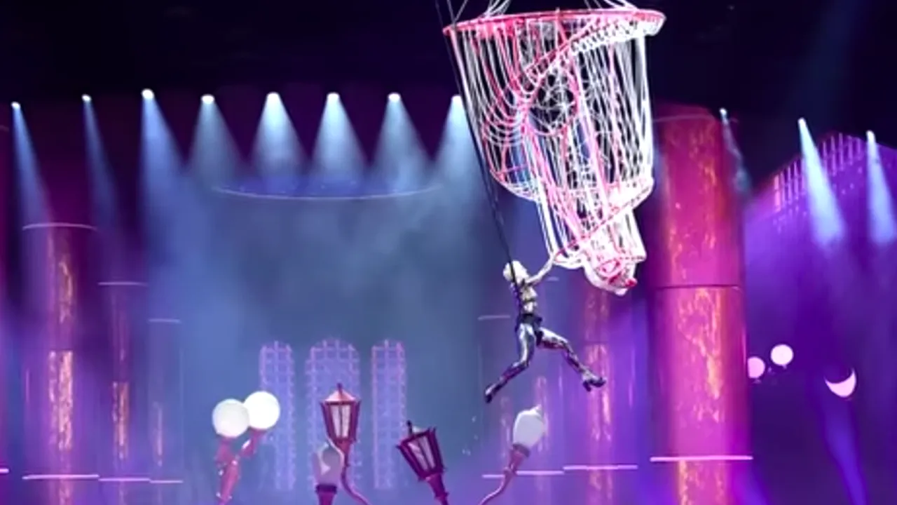 Revista People a ales „cel mai frumos om din lume