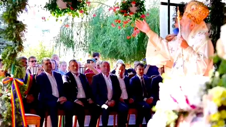 Marcel Ciolacu, la slujba de la mănăstirea Văratec: M-am bucurat de slujbă alături de credincioșii veniți aici cu inima deschisă și plină de credință